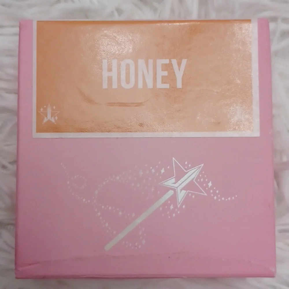 Bundle Of 2 Jeffree Star Magic Star Honey Matte Setting Powder In Soft Matte